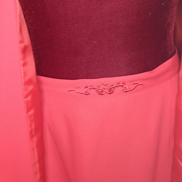 RED 4 piece ensemble - Picture 3 of 9